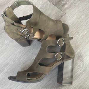 Apt 9 Defined Comfort Olive Green Suede Zip Up Sandles